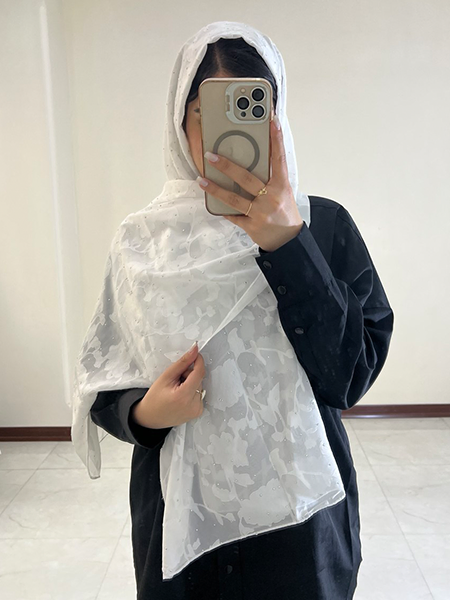 شال مزونی نگین دار سفید کاراشیک