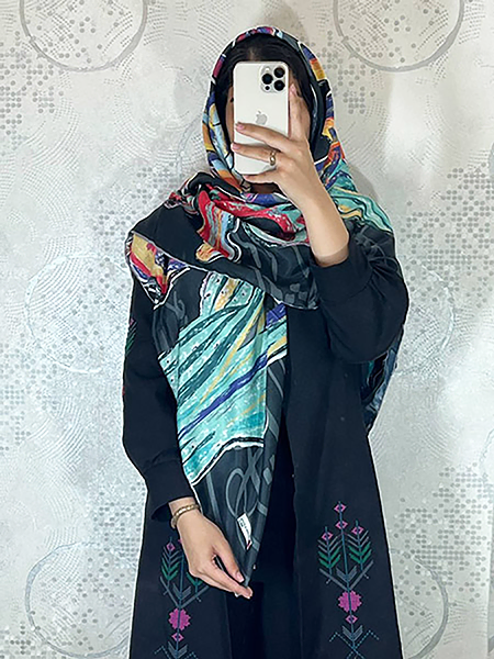روسری طرح خطی و آبرنگی مشکی6